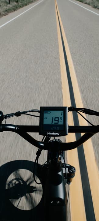 Ebike lcd speed and battery display on road